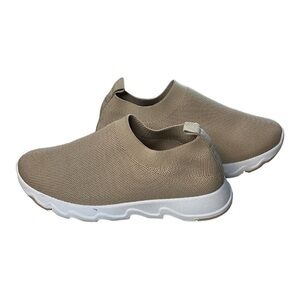 Tommy Bahama ladies Slipon‎ Sneakers size 6.5